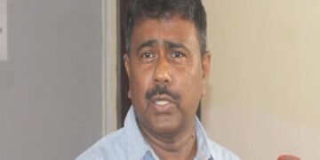 সাংসদ আব্দুল খালেকে ত্যাগ কৰিলে কংগ্ৰেছ