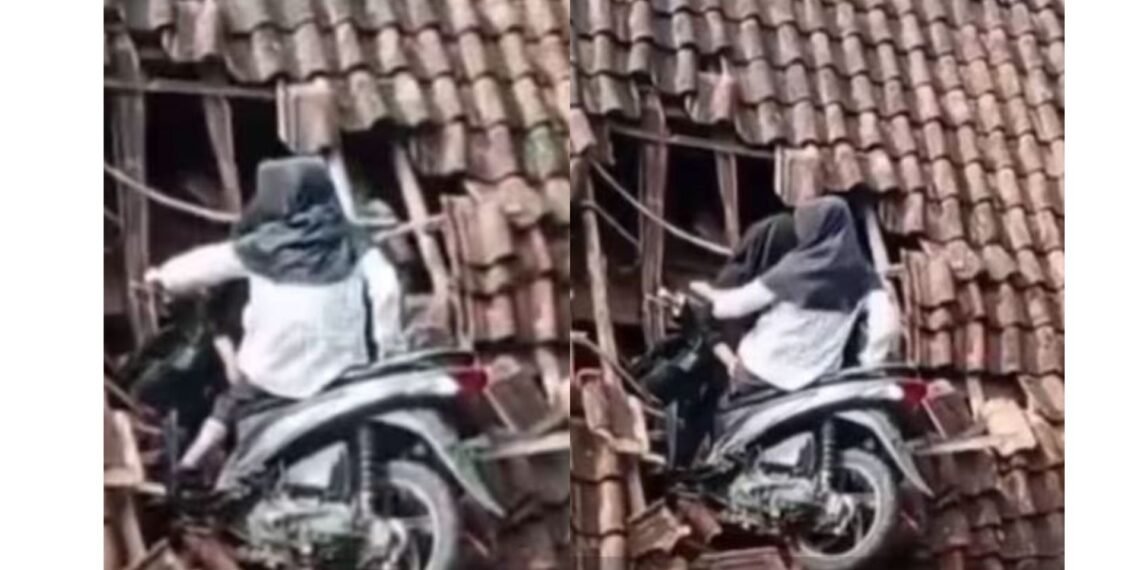 দুই যাত্ৰীৰে সৈতে স্কুটী গৈ পালে ঘৰৰ চাদ, সকলোতে ভাইৰেল হৈ পৰিছে ভিডিঅ’