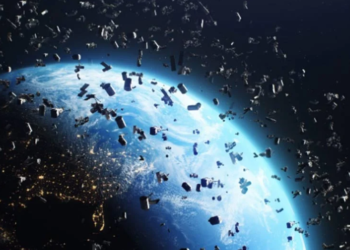 মহাকাশত বিপদ বঢ়াইছে ই-আৱৰ্জনাই! কি বিপদৰ আশংকা কৰিছে বিজ্ঞানীয়ে?