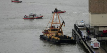 ভয়ংকৰ হেলিকপ্টাৰ দুৰ্ঘটনা! থিতাতেই শেষ হ’ল ৬ টাকৈ জীৱন, ক’ত, কেনেকৈ এই দুৰ্ঘটনা?