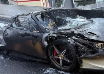 বাহন কিনিবলৈ ১০ বছৰ ধৰি জমা কৰিছিল ধন, ক্ৰয়ৰ মাত্ৰ দুই-তিনিঘণ্টাৰ ভিতৰতেই জ্বলি ছাই হ’ল আঢ়ৈ কোটিৰ বাহন, কিন্তু কেনেকৈ?