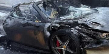 বাহন কিনিবলৈ ১০ বছৰ ধৰি জমা কৰিছিল ধন, ক্ৰয়ৰ মাত্ৰ দুই-তিনিঘণ্টাৰ ভিতৰতেই জ্বলি ছাই হ’ল আঢ়ৈ কোটিৰ বাহন, কিন্তু কেনেকৈ?