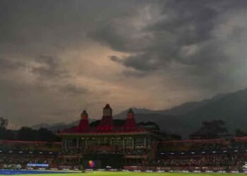 ধৰ্মশালাত পঞ্জাৱ কিংছ বনাম দিল্লী কেপিটেলছৰ মেচ বাতিল! ব্লেক আউট ষ্টেডিয়াম, হঠাৎ দৰ্শকক গেলাৰী এৰাৰ নিৰ্দেশ