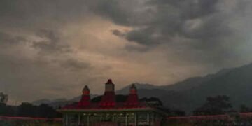 ধৰ্মশালাত পঞ্জাৱ কিংছ বনাম দিল্লী কেপিটেলছৰ মেচ বাতিল! ব্লেক আউট ষ্টেডিয়াম, হঠাৎ দৰ্শকক গেলাৰী এৰাৰ নিৰ্দেশ