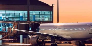 ২৪ বিমানবন্দৰ বন্ধৰ সময়সীমা আকৌ বঢ়ালে কেন্দ্ৰই, খুলি খোৱা বিমান বন্দৰত যাত্ৰা কৰিব লগা যাত্ৰীসকললৈ আছে কেইবাটাও নিৰ্দেশনা