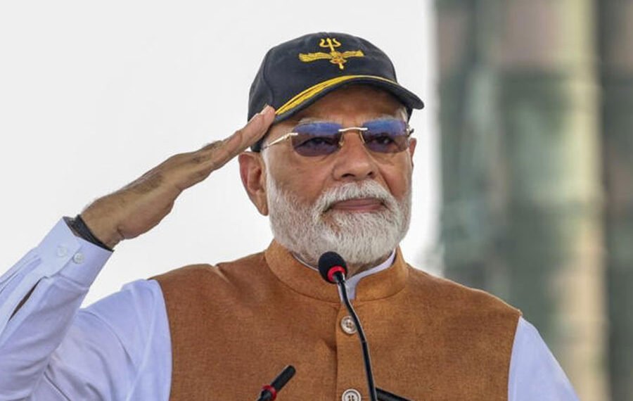 এই তিনি সূত্ৰতেই গঁথা আছে নতুন ভাৰতৰ জীৱন! কি এই তিনি সূত্ৰ? পঞ্জাৱৰ বিমানঘাঁটিৰ পৰা সন্ত্ৰাসবাদ আৰু পাকিস্তানক কেইবাটাও ধমক প্ৰধানমন্ত্ৰী মোদীৰ