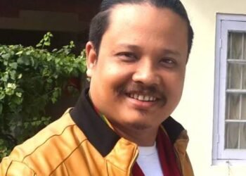 চৰকাৰে অনুমতি দিলেও অনুষ্ঠান নকৰে কণ্ঠশিল্পী মানস ৰবীনে! গান গোৱাটো পানীৰ ছুইচ দিয়া কামৰ দৰে নহয় বুলি কিয় ক’লে মানস ৰবীনে?