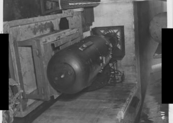 হিৰোছিমাৰ ‘লিটল বয়’তকৈ ৩ হাজাৰ গুণ শক্তিশালী, বিশ্বৰ কোন দেশত আছে এই পাৰমাণৱিক বোমা?