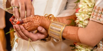 আপুনিও এইজন জোৱানক দিয়ক এটা চ্যেলুট! দেশৰ বাবে বিবাহৰ লগ্ন লৈ ৰৈ নাথাকি বিবাহ সম্পন্ন কৰি দেশমাতৃৰ হৈ যুঁজিবলৈ ওলাইছে জোৱান প্ৰনৱ গগৈ