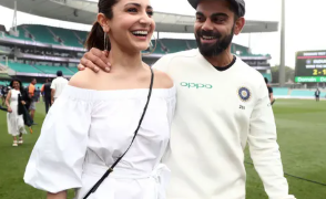 ‘কৃতজ্ঞতা ভৰা হৃদয়েৰে মই বিদায় লৈছো…!’ কোহলীৰ বিদায়ক লৈ কিয় অনুষ্কাই লিখিলে, ‘মনত ৰাখিম তোমাৰ চকুপানী, যি চকুলো তুমি সকলোৰে পৰা লুকুৱাই ৰাখিছিলা!’