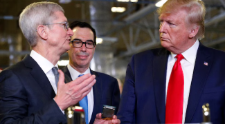 ট্ৰাম্পৰ মন্তব্যৰ পাছতেই ভাৰতত বন্ধ হ’ব নেকি আইফোন উৎপাদন? কি কৈছে এপলৰ শীৰ্ষ কৰ্মকৰ্তাই?