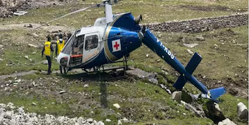 কেদাৰনাথত আকৌ হেলিকপ্টাৰ দুৰ্ঘটনা, হঠাৎ ভাঙি পৰিছে হেলিকপ্টাৰৰ পাছৰ অংশ, কেনে আছে যাত্ৰীসকল?