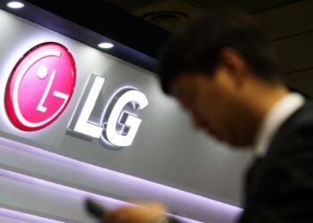 বন্ধ হ’ব পৃথিৱীৰ অন্যতম বৃহৎ এই মোবাইল ব্ৰেণ্ড! হাতত সময় মাত্ৰ দুমাহ, কি কৰিব কোটি কোটি গ্ৰাহকে?