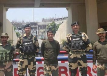 ২২ দিনৰ পাছত চিৰবৈৰী পাকিস্তানে এৰি দিলে ভাৰতীয় জোৱান পূৰ্ণমক, BSF জোৱানৰ মুকলিৰ পাছতেই স্বস্তিৰ নিঃশ্বাস পৰিয়ালৰ