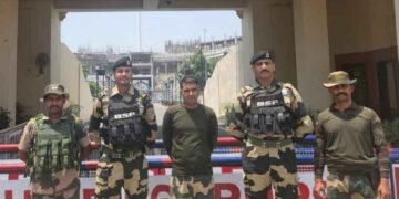 ২২ দিনৰ পাছত চিৰবৈৰী পাকিস্তানে এৰি দিলে ভাৰতীয় জোৱান পূৰ্ণমক, BSF জোৱানৰ মুকলিৰ পাছতেই স্বস্তিৰ নিঃশ্বাস পৰিয়ালৰ