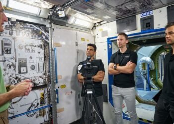 মহাকাশত কোনো চিকিৎসালয় অথৱা চিকিৎসক নাই, কোনো মহাকাশচাৰী অসুস্থ হ’লে কেনেকৈ তেওঁলোকৰ চিকিৎসা কৰা হয়?