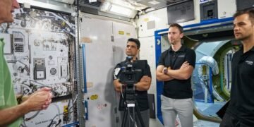 মহাকাশত কোনো চিকিৎসালয় অথৱা চিকিৎসক নাই, কোনো মহাকাশচাৰী অসুস্থ হ’লে কেনেকৈ তেওঁলোকৰ চিকিৎসা কৰা হয়?