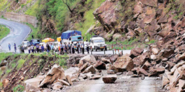 অত্যধিক বৃষ্টিপাত, বন্ধ কৰা হ’ল বদ্ৰীনাথ-ঋষিকেশ ৰাষ্ট্ৰীয় ঘাইপথ, কিমান দিনলৈ বন্ধ থাকিব কেদাৰনাথ যাত্ৰা? জানক সবিশেষ তথ্য