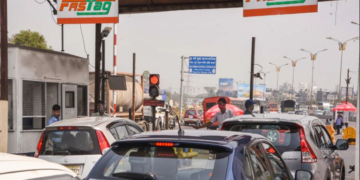 FASTag-ৰ নিয়মলৈ আহিছে বৃহৎ পৰিবৰ্তন! পুৰণি FASTag-অচল হৈ পৰিব নেকি? চালকসকলে কি কি বিষয়ত গুৰুত্ব দিব লাগিব এতিয়াৰে পৰা?