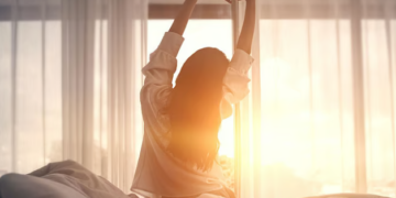 পুৱাই টোপনিৰ পৰা উঠি এইসমূহ কাম নকৰিব, বাস্তুদোষত ছাৰখাৰ হ’ব জীৱন