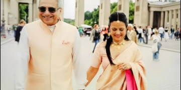 বাৰ্লিনত দেশী সাজেৰে বিয়াত বহিল সাংসদ মহুৱা মৈত্ৰ! তেওঁ বিবাহত পৰিধান কৰা শাৰীৰ দাম জানিলে চকু কঁপালত উঠিব আপোনাৰ