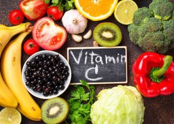 শৰীৰত ভিটামিন চিৰ অভাৱ হৈছে নেকি? কি কি লক্ষণ দেখিলে বুজিব যে আপোনাৰ শৰীৰত এই ভিটামিনৰ খুবেই অভাৱ হৈছে?