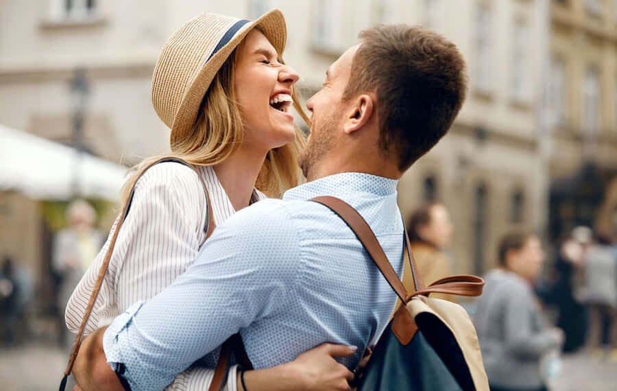 দৈনিক প্ৰিয়জনক এবাৰ আলিংগন কৰক! কমিব অসুখ, বাঢ়িব স্মৃতিশক্তি… আৰু কি কি লাভালাভ?