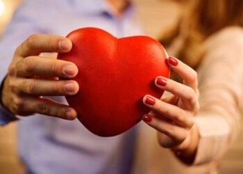 মাহত এবাৰ শাৰীৰিক মিলনতেই বাঢ়ে হৃদৰোগৰ আশংকা! কিমান সংগমত সুস্থ থাকে হাৰ্ট? চমকি উঠা কি বাখ্যা দিলে ফিটনেছ প্ৰশিক্ষকে