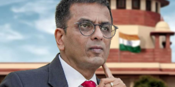 নিৰ্ধাৰিত সময়ৰ পাছতো মুখ্য ন্যায়াধীশৰ বাসভৱন এৰা নাই চন্দ্ৰচূড়ে! ঘৰ খালী কৰিবলৈ কেন্দ্ৰক চিঠি ছুপ্ৰিম কৰ্টৰ