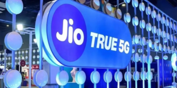 কোটি কোটি মোবাইল ইউজাৰৰ বাবে বিৰাট অফাৰ দিছে JIOই! ৮৪ দিনৰ এই প্লেনত কি কি বিনামূলীয়া সুবিধা?