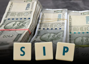 SIP-ত প্ৰতিমাহে ৭০০০ কৈ বিনিয়োগ কৰিলে ২৫ বছৰত কিমান ৰিটাৰ্ণ লাভ কৰিব?