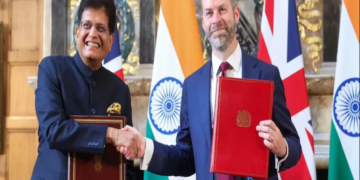 দাম কমিব স্কচ, হুইস্কি, বৈদ্যুতিক বাহনৰ! ঐতিহাসিক ভাৰত-ব্ৰিটেইন মুক্ত বাণিজ্য চুক্তি স্বাক্ষৰ, বাৰ্ষিক ৩৪ বিলিয়ন ডলাৰৰ বাণিজ্য বৃদ্ধিৰ সম্ভাৱনা