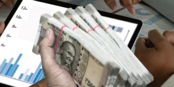 এই ৫ পদক্ষেপেৰে বেংক একাউণ্টত জমা হ’ব বিপুল অংকৰ ধন, কেনেকৈ ধন সঞ্চয় কৰিব? জানি থওক উপায়