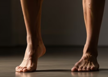 পুৰুষৰ ভৰিৰ গঠনেই কৈ দিয়ে ভাগ্যত ধনসম্পদ আছেনে! কি কৈছে সমুদ্ৰশাস্ত্ৰই?