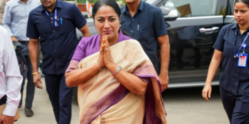 মুখ্যমন্ত্ৰীক কেনেকৈ চৰিয়ালে ব্যক্তিয়ে? ২২ জন ছিকিউৰিটি জোৱানে কিয় ৰক্ষা কৰিব নোৱাৰিলে ৰেখা গুপ্তক? ভুল ক’ত হ’ল? মুখ্যমন্ত্ৰীৰ নিৰাপত্তা কোন শ্ৰেণীৰ নিৰাপত্তা?