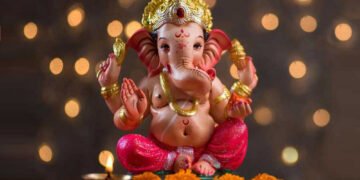 গণেশৰ মূৰ্তি বা ফটো স্থাপনৰ সময়ত নকৰিব এই ৫ ভুল, দুৰ্ভাগ্যৰ মুকলি কৰিব পাৰে দ্বাৰ