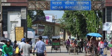 ভাৰতৰ পৰা নেপাল যাবলৈ নালাগে কোনো ভিছা, পাছপৰ্ট কিয় নালাগে? নেপালে কিয় অন্য দেশৰ সৈতে যুদ্ধ কৰিবলৈকো ভাৰতৰ অনুমতি ল’ব লাগে?