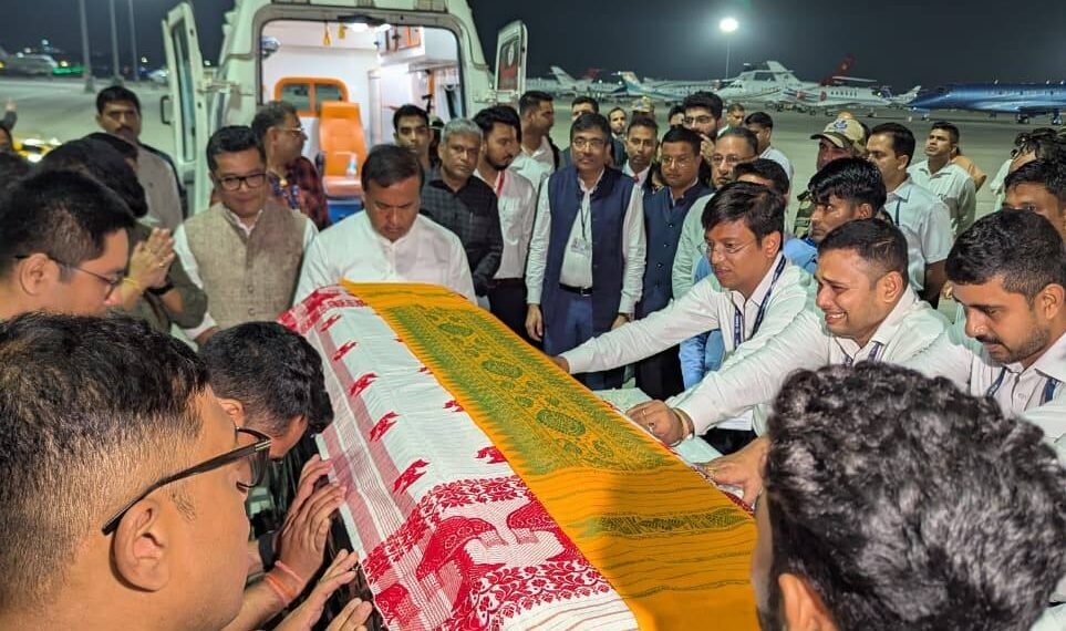 মৃত্যু যদি শিল্প হয়, মৃত্যু কিদৰে সুলভ… নাই শিল্পীৰ মৃত্যু নহয়, এই বিদায় কেৱল কায়িক বিদায়হে