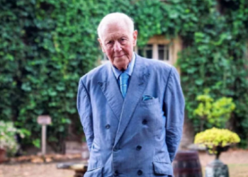 ‘প্ৰজনন দক্ষ যুৱতীৰ প্ৰয়োজন’,  হাজাৰ হাজাৰ কোটিৰ সম্পত্তিৰ উত্তৰাধিকাৰী হ’বলৈ পাত্ৰী বিচাৰিছে ৭৯ বছৰীয়া এই ধনকুবেৰে, চৰ্ত কি কি?