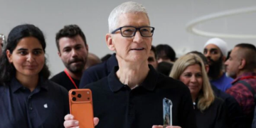 প্ৰতীক্ষাৰ অৱসান!  iphone 17 চিৰিজৰ একাধিক মডেল প্ৰকাশ কৰিলে এপল ইভেণ্টত, ভাৰতত কিমান হ’ব দাম?