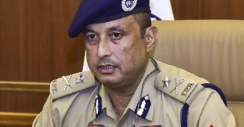 জুবিনৰ অনুৰাগী বুলি উদ্ভণ্ডালি কৰাসকলৰ বিৰুদ্ধে কঠোৰ হ’ব প্ৰশাসন, মুকলি হেল্পলাইন নম্বৰ, জনতালৈ কি অনুৰোধ আৰক্ষী আয়ুক্ত পাৰ্থ সাৰথি মহন্তৰ?