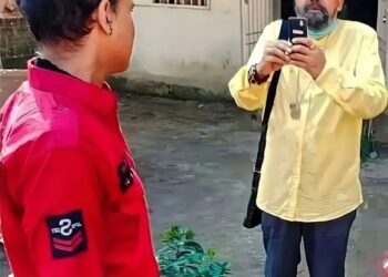 সদায় কাষতে থকা পত্নীয়েও শেষ উশাহকণত কাষত থাকিব নোৱাৰিলে, কেনেকৈনো নিজকে বুজাব পিতৃ কপিল বৰঠাকুৰে?