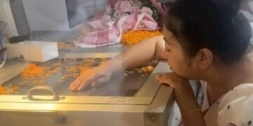 বিদায় বেলাৰ সুৰ…মানুহ ভালপাইছিল জুবিনে সেয়েতো বিদায় বেলাতো জুবিনৰ কাষত হাজাৰ হাজাৰ মানুহ