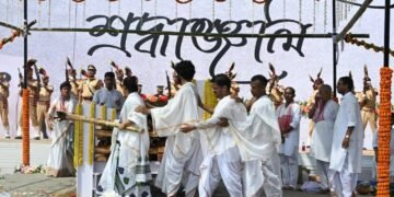 মৃত্যুৰ দিনা গাবলৈ গান,চিতাত জাপিবলৈ নিজে ৰোৱা চন্দন গছজোপাৰ কাঠ ব্যৱহাৰ কৰিব পৰাকৈ থৈ যোৱা মানুহ আছিল জুবিন, কি দি যোৱা নাই জুবিনে অসমক?