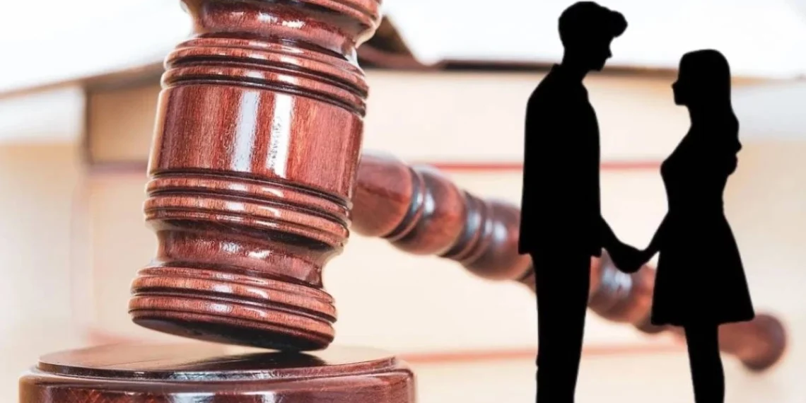 নৈতিকতাৰ পাঠ দিয়া আদালতৰ কাম নহয়, আদালতৰ দায়িত্ব আইনগত অধিকাৰ ৰক্ষা কৰা, স্বেচ্ছাই কোনো বিবাহিত পুৰুষৰ সৈতে থাকিব পাৰে অন্য নাৰী, মধ্যপ্ৰদেশ হাইকৰ্টৰ যুগান্তকাৰী ৰায়