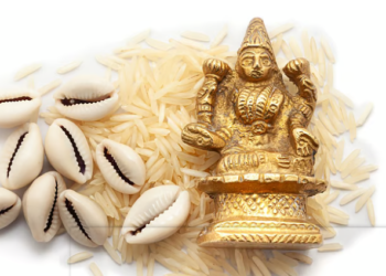 সোণ-ৰূপ নহয়, ধনতেৰছত এটা কড়িতেই ঘূৰিব ভাগ্য, লক্ষ্মী আহিব ঘৰলৈ