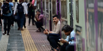 উচ্চমাধ্যমিক উত্তীৰ্ণ হলেই ৰে’লত চাকৰি, ৩০৫০ পদত নিয়োগ, আবেদন কেতিয়াৰে পৰা কৰিব? কিমান টকা লাগিব?