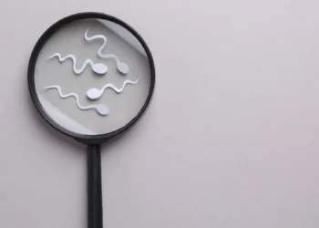 কভিড-১৯ য়ে শুক্ৰাণুৰ ওপৰতো মাৰাত্মক প্ৰভাৱ পেলাইছে, ইয়াৰ প্ৰভাৱ পৰিছে সন্তানৰ ওপৰতো, কিন্তু কেনেকৈ?