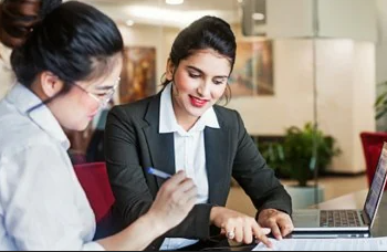 আগন্তুক ৫বছৰত দেশত ১০ লাখ চাকৰি, বিপুল বিনিয়োগ কৰিছে  Amazonয়ে