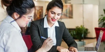 আগন্তুক ৫বছৰত দেশত ১০ লাখ চাকৰি, বিপুল বিনিয়োগ কৰিছে  Amazonয়ে